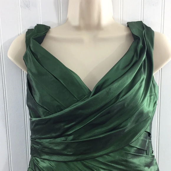 Vera Wang Green Pleated Bandage Wrap Silk Dress Womens 4 Sleeveless Bridesmaid - Picture 2 of 12